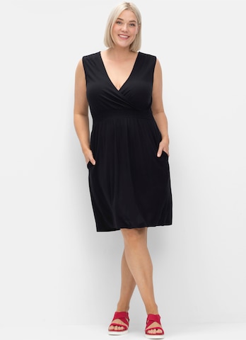 Rochie de la SHEEGO pe negru: față