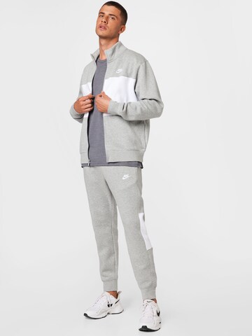Nike Sportswear Jogginganzug in Grau