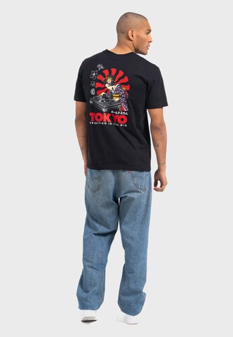 Oldskull T-Shirt 'Asian Neon Djane' in Schwarz