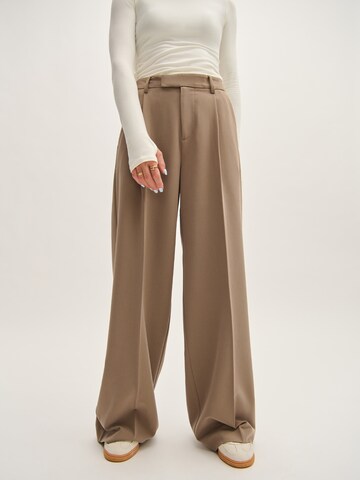Wide Leg Pantalon à pince Tatiana Zidekova en marron : devant