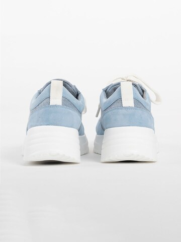 Sneaker bassa di VITAFORM in blu