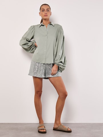 Chemisier Apricot en vert