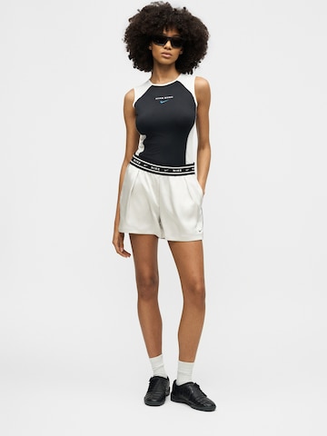 Nike Sportswear Топ в черно