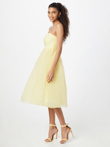 Robe de cocktail True Decadence en jaune