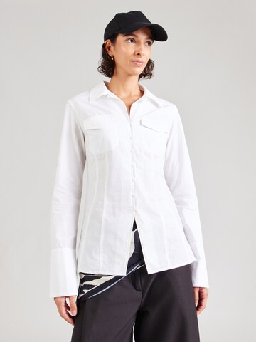 Chemisier 'Finn' WEEKDAY en blanc : devant