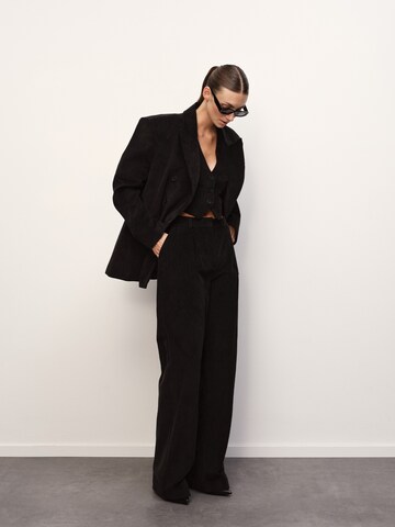 RÆRE by Lorena Rae - Colete em preto