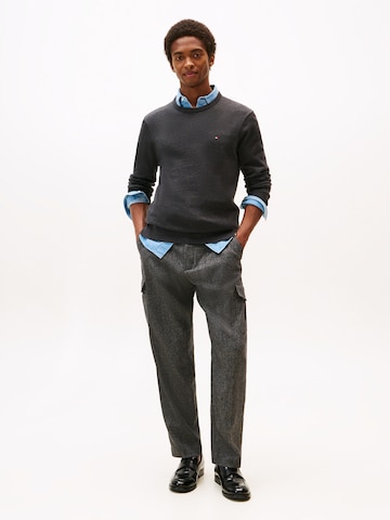 TOMMY HILFIGER Sweater 'ESSENTIAL' in Grey