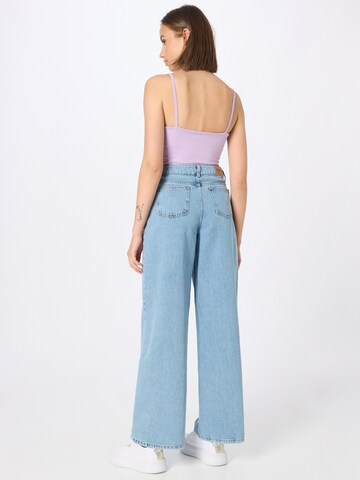 NA-KD Wide leg Jeans 'Lisa & Lena' in Blauw