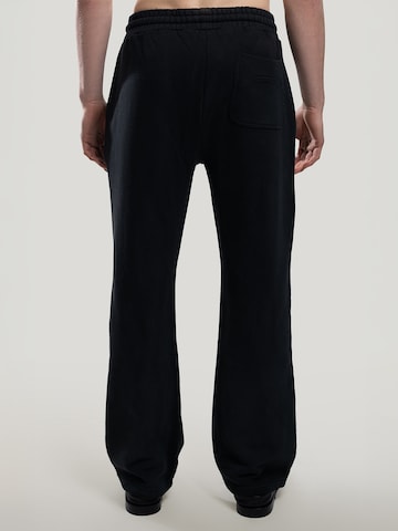 Wide leg Pantaloni di MAD TIGERS in nero