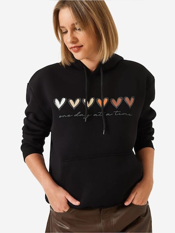 Felpa di Bianco Lucci in nero