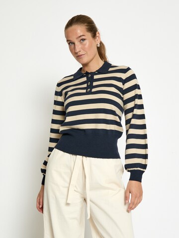 minus Trui in Blauw: voorkant