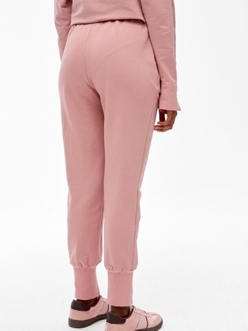Blue Shadow Regular Hose‌ in Pink