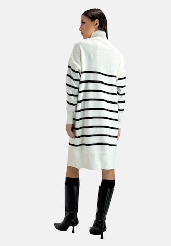 Abito in maglia di Elara in bianco