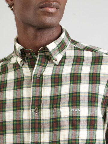 GANT Regular Fit Skjorte i beige