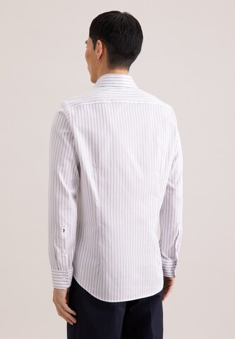 Coupe slim Chemise business 'Schwarze Rose' SEIDENSTICKER en gris