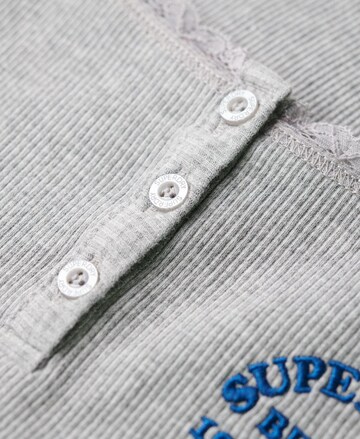 Superdry Top in Grau