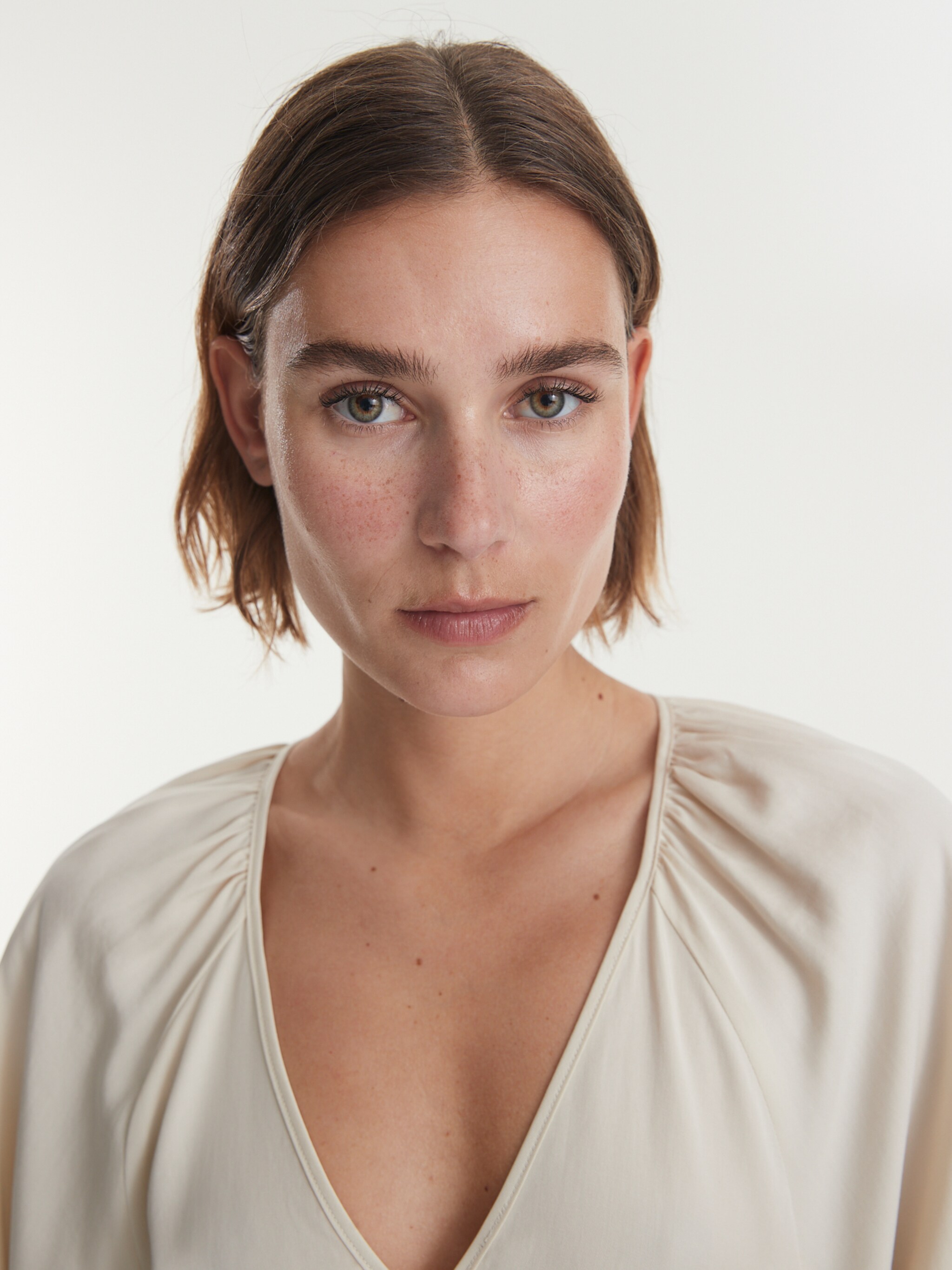 EDITED Produits Robe 'Aamu' crème