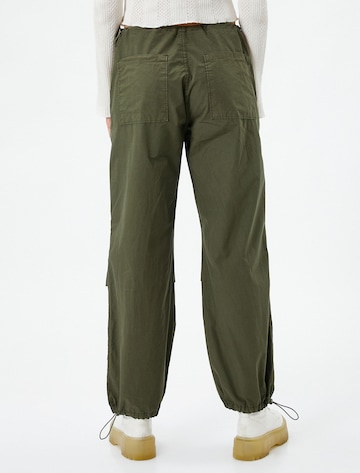 Koton Tapered Hose in Grün