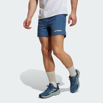 Regular Pantalon de sport 'Multi' ADIDAS TERREX en bleu : devant