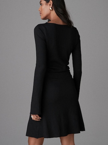 Robe Next en noir