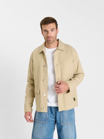 Le Temps Des Cerises Tussenjas in Beige: voorkant