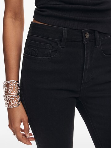 regular Jeans di Desigual in nero