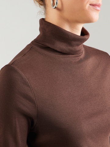 Tricou de la s.Oliver pe maro