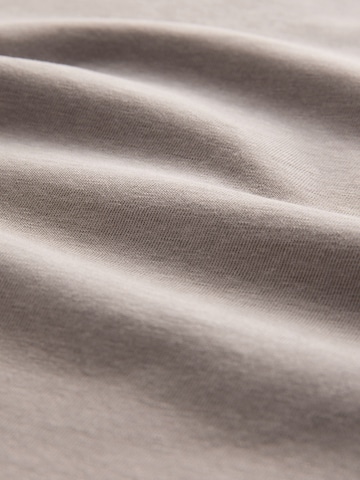 The Set T-Shirt in Grau