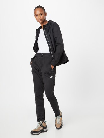 4F Regular Sports trousers in Black