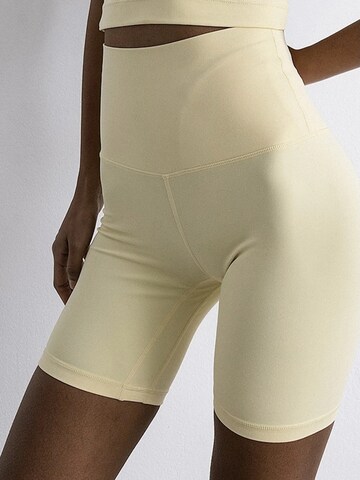 MyLibi Slim fit Leggings in Yellow