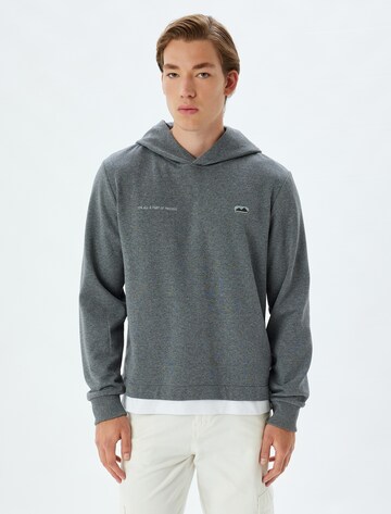 Koton Sweatshirt in Grijs: voorkant