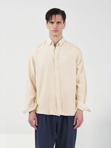 Regular fit Camicia di Giesto in beige: frontale