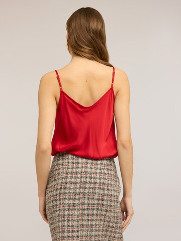 MOTIVI Top in Red