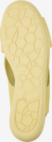 Sandalo con cinturino 'Balloon' di CAMPER in giallo