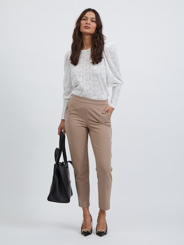 regular Pantaloni 'Vicarrie Ann' di VILA in beige