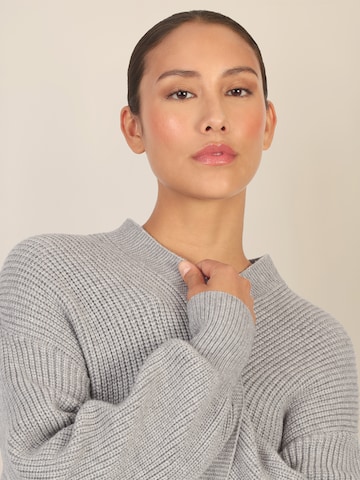 APART Knit Cardigan in Grey