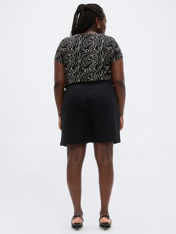 ONLY Carmakoma Regular Pleat-Front Pants 'CARSANIA' in Black