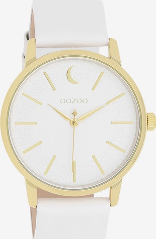 OOZOO Analog Watch in White: front