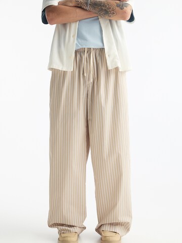 Pull&Bear Wide Leg Bukser i brun: forside