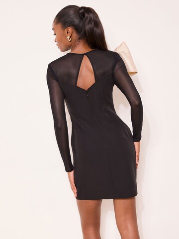 Lipsy Kleid in Schwarz