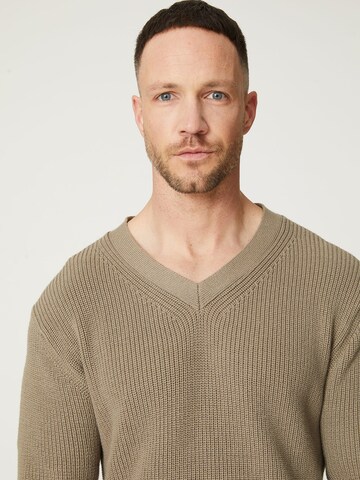 Pull-over 'Bilal' DAN FOX APPAREL en marron