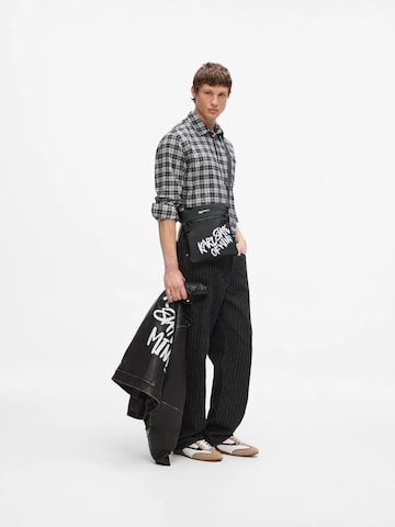 KARL LAGERFELD JEANS - Bolso de hombro 'Karl Quote' en negro