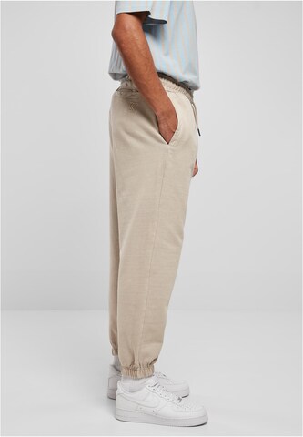 Effilé Pantalon Karl Kani en beige