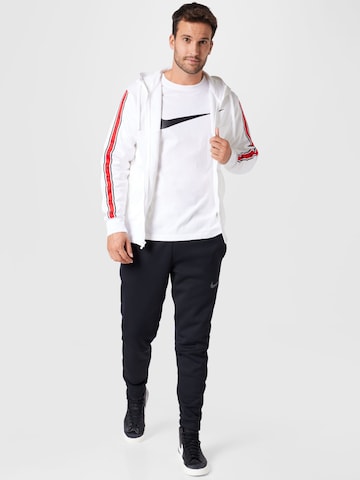 Nike Sportswear - Camiseta en blanco