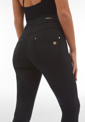 Freddy Skinny Leggings in Black