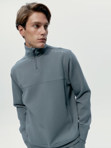 Born Athletic Sweatshirt 'Lowa' in Green