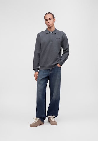 Felpa di GUESS in grigio