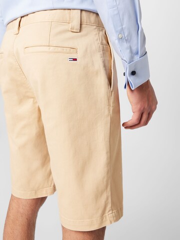Tommy Jeans Regular Chino Pants 'Scanton' in Beige