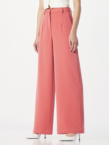 Wide leg Pantaloni di minimum in rosso: frontale