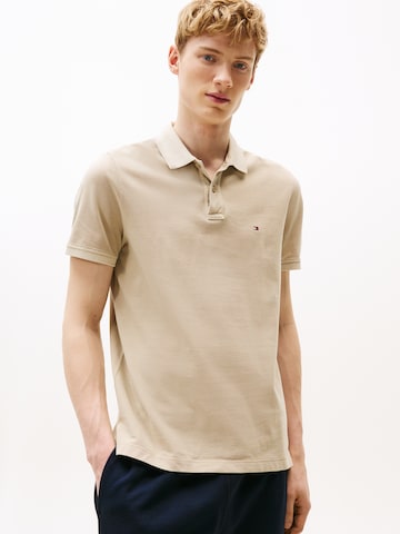 TOMMY HILFIGER T-shirt i grön: framsida